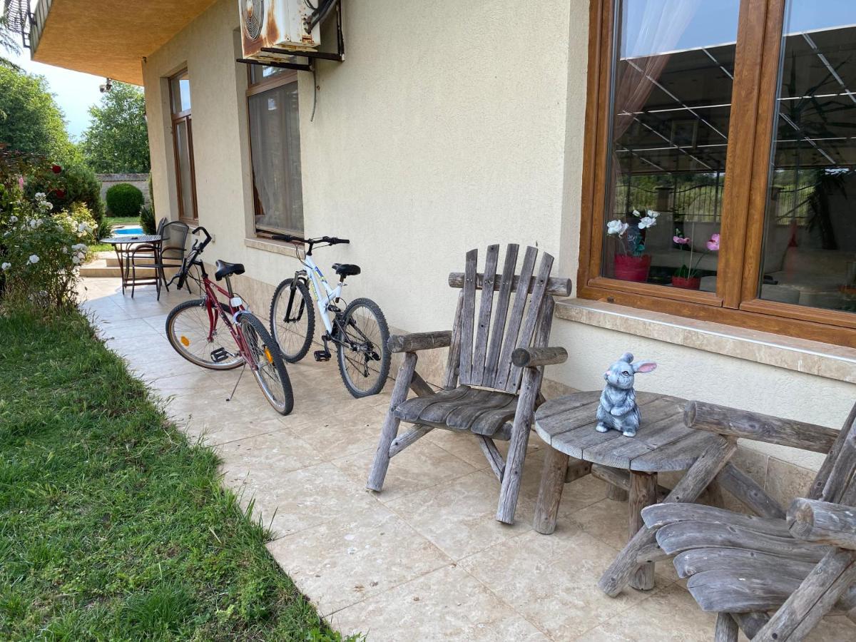 Bŭlgarevo Guest House Golden Flake 4Km From Bolata Beach מראה חיצוני תמונה