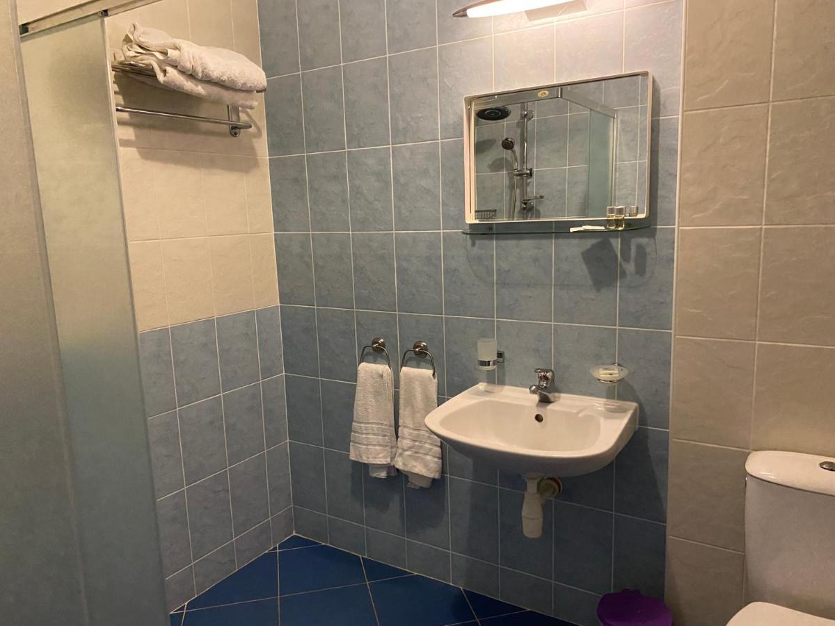 Bŭlgarevo Guest House Golden Flake 4Km From Bolata Beach מראה חיצוני תמונה