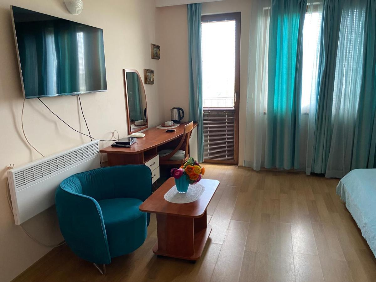 Bŭlgarevo Guest House Golden Flake 4Km From Bolata Beach מראה חיצוני תמונה
