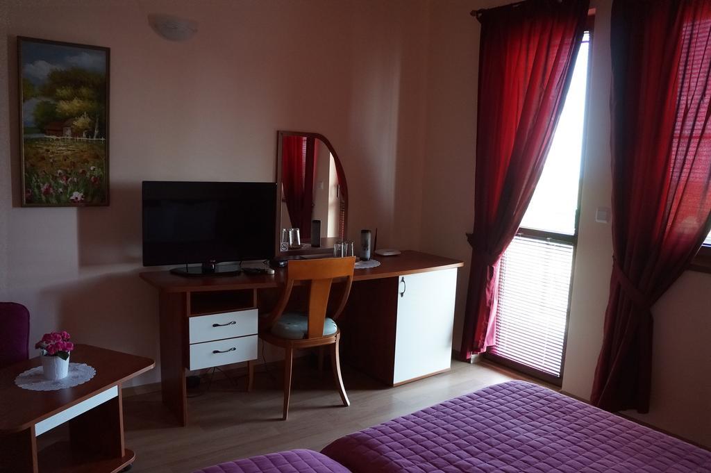 Bŭlgarevo Guest House Golden Flake 4Km From Bolata Beach חדר תמונה
