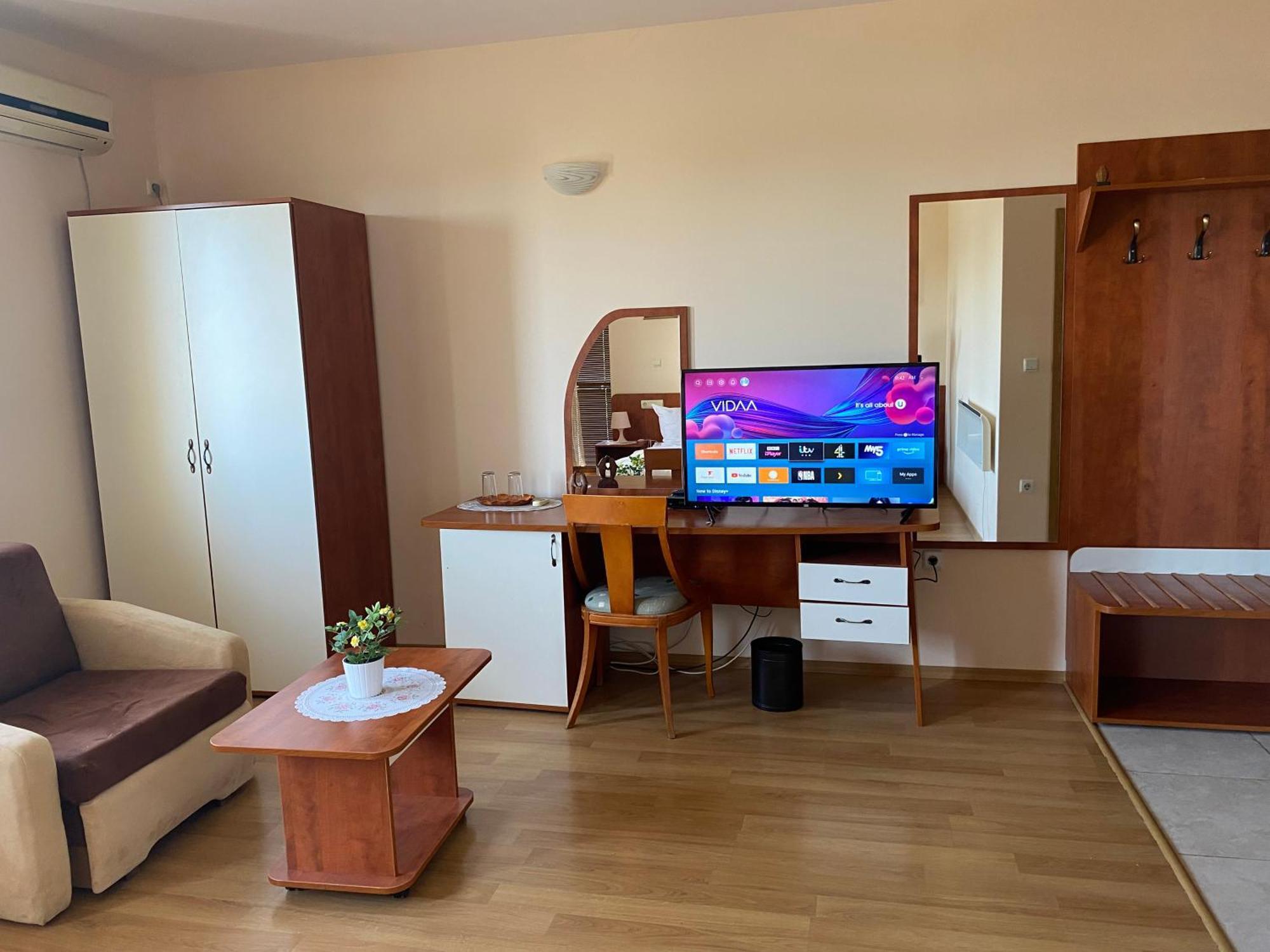 Bŭlgarevo Guest House Golden Flake 4Km From Bolata Beach מראה חיצוני תמונה