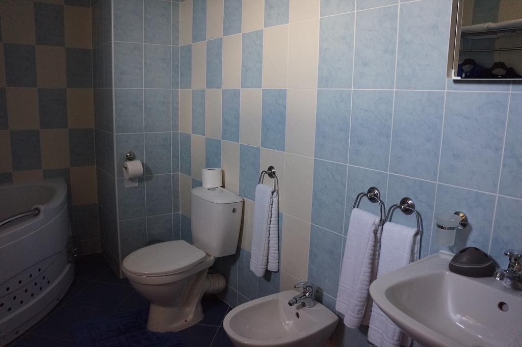 Bŭlgarevo Guest House Golden Flake 4Km From Bolata Beach מראה חיצוני תמונה