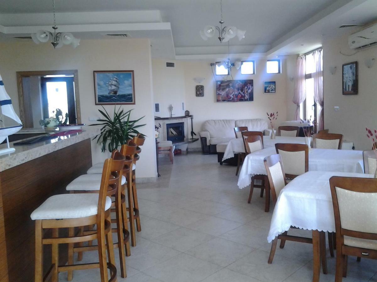 Bŭlgarevo Guest House Golden Flake 4Km From Bolata Beach מראה חיצוני תמונה